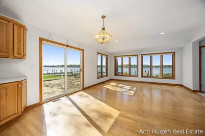 786 N Shore Drive, Holland, MI 49424 - Photo 9