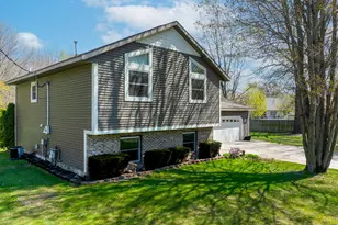 3382 Sunset Dr, Muskegon, MI 49444 - Photo 3