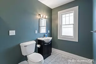 949 College Ave NE, Grand Rapids, MI 49503 - Photo 23