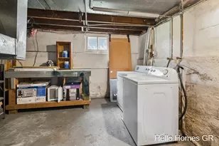 949 College Ave NE, Grand Rapids, MI 49503 - Photo 29