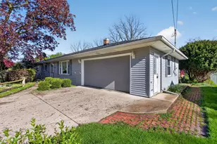 1616 Cascade Ct, Jackson, MI 49203 - Photo 47