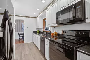1616 Cascade Ct, Jackson, MI 49203 - Photo 13