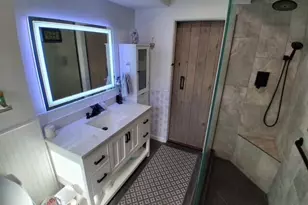 1332 E Kilgore Rd, Portage, MI 49002 - Photo 9