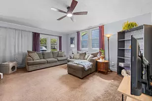 20435 Louise St, Livonia, MI 48152 - Photo 7