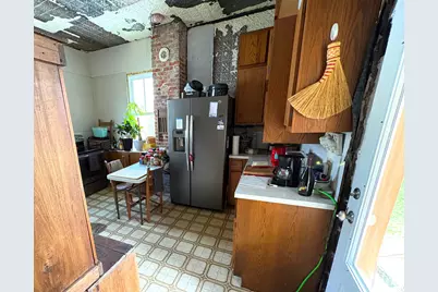 211 Maple Street, Manistee, MI 49660 - Photo 11