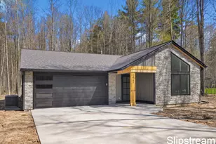 12745 Austrian Dr, Grant, MI 49327 - Photo 37