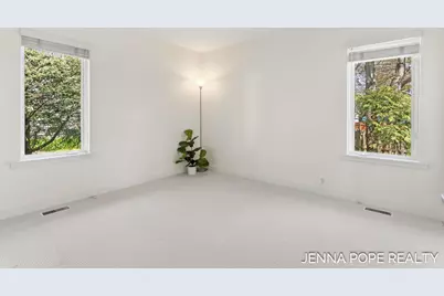 17554 Grand River Avenue, Spring Lake, MI 49456 - Photo 15