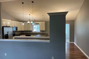 113 Beacon Ridge Dr, Battle Creek, MI 49017 - Photo 3