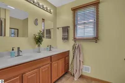 8965 S 35 Road, Cadillac, MI 49601 - Photo 17