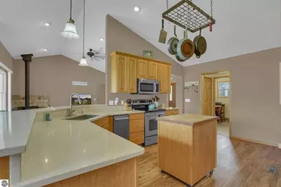 8965 S 35 Road, Cadillac, MI 49601 - Photo 5