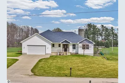 8965 S 35 Road, Cadillac, MI 49601 - Photo 1