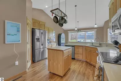 8965 S 35 Road, Cadillac, MI 49601 - Photo 3