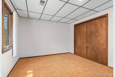 2160 Fox Ridge Drive NE, Grand Rapids, MI 49505 - Photo 23