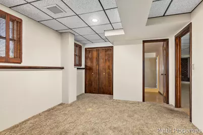 2160 Fox Ridge Drive NE, Grand Rapids, MI 49505 - Photo 25
