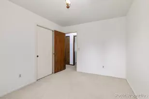 2160 Fox Ridge Dr NE, Grand Rapids, MI 49505 - Photo 17