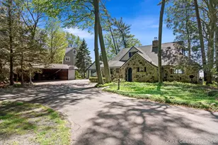 1418 Waukazoo Dr, Holland, MI 49424 - Photo 53