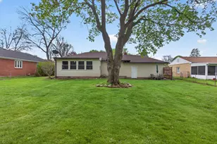 1249 Levant St, Jackson, MI 49203 - Photo 9