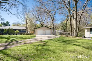 9189 Cook St, Montague, MI 49437 - Photo 9