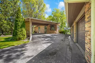 2135 Derfla Dr, Saint Joseph, MI 49085 - Photo 9