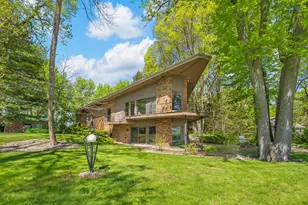 2135 Derfla Dr, Saint Joseph, MI 49085 - Photo 3