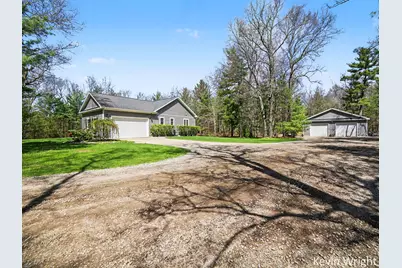 1492 Crystal Lake Road, Whitehall, MI 49461 - Photo 5