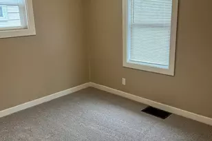 864 Carrier Creek Blvd NE, Grand Rapids, MI 49503 - Photo 33
