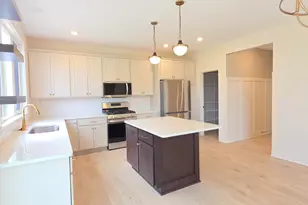 7904 Loralyn Ct SW, Caledonia, MI 49316 - Photo 7