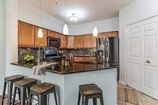 922 W Summerfield Gln Cir, Ann Arbor, MI 48103 - Photo 3