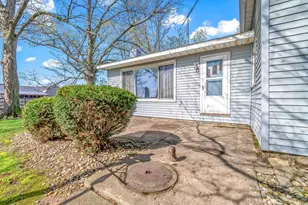 650 Boone Rd, Quincy, MI 49082 - Photo 5