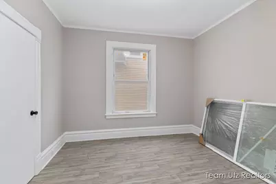 1140 Cromwell Avenue SE, Grand Rapids, MI 49507 - Photo 9