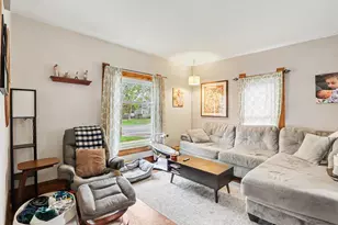 506 N Kalamazoo St, Paw Paw, MI 49079 - Photo 3