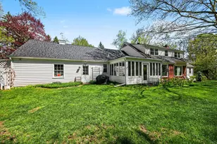 2335 Breton Rd SE, Grand Rapids, MI 49546 - Photo 33