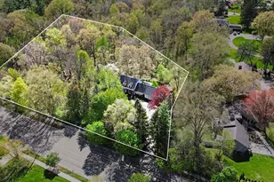 2335 Breton Rd SE, Grand Rapids, MI 49546 - Photo 3
