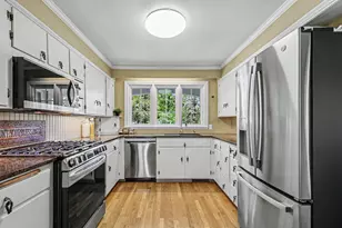 2335 Breton Rd SE, Grand Rapids, MI 49546 - Photo 11