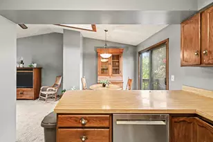 6002 Bishop Rd, Lansing, MI 48911 - Photo 9