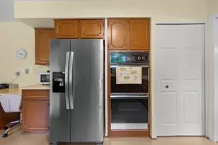 19168 Chelton Dr, Beverly Hills, MI 48025 - Photo 17