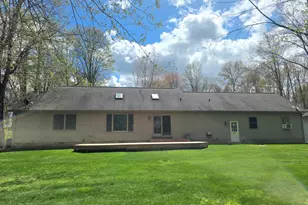 515 E General St, Sheridan, MI 48884 - Photo 7