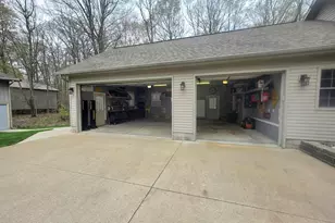 515 E General St, Sheridan, MI 48884 - Photo 25