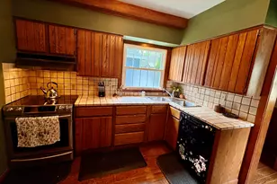 754 Oakridge Dr, Jackson, MI 49203 - Photo 5