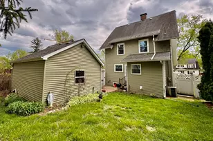 754 Oakridge Dr, Jackson, MI 49203 - Photo 3