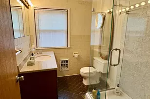 754 Oakridge Dr, Jackson, MI 49203 - Photo 11