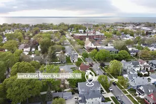 1012 Pearl St, Saint Joseph, MI 49085 - Photo 3