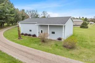 5330 Woodside Dr, Newaygo, MI 49337 - Photo 33