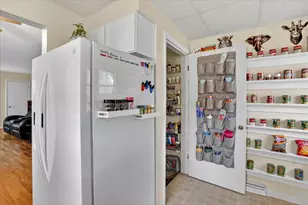 828 Fleming Ave, Jackson, MI 49202 - Photo 7