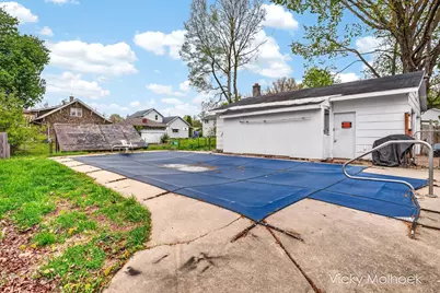 521 W Court Street, Hastings, MI 49058 - Photo 7