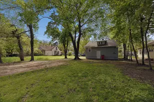 1135 Lavette Ave, Benton Harbor, MI 49022 - Photo 17
