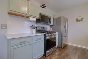 8210 N Henry Ruff Rd, Westland, MI 48185 - Photo 11