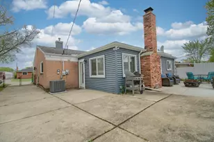 8210 N Henry Ruff Rd, Westland, MI 48185 - Photo 27