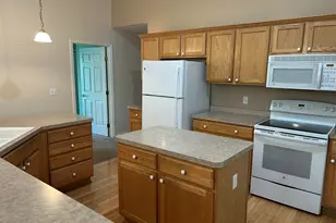 61015 Evergreen Ct, South Lyon, MI 48178 - Photo 11