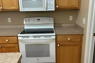 61015 Evergreen Ct, South Lyon, MI 48178 - Photo 13